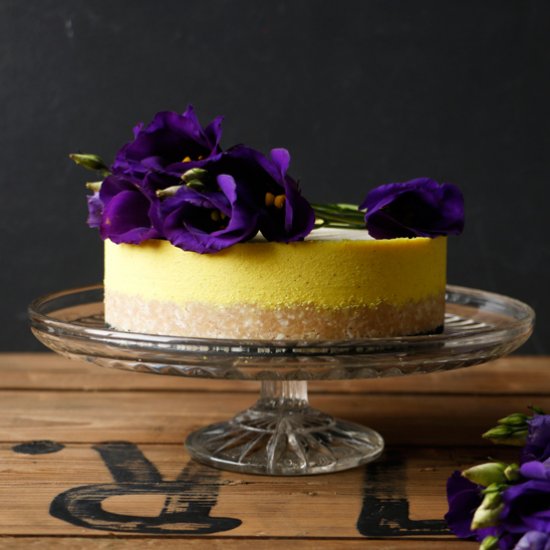 Golden Milk Macadamia Cheesecake