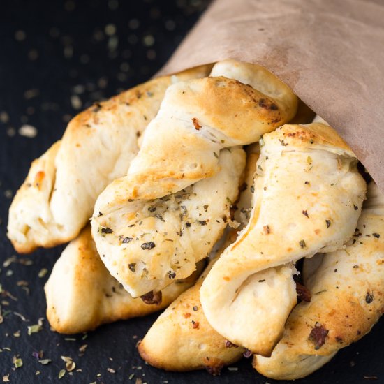 Easy Garlic Twists