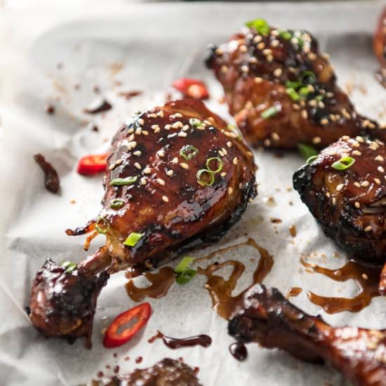 STICKY CHICKEN DRUMSTICKS