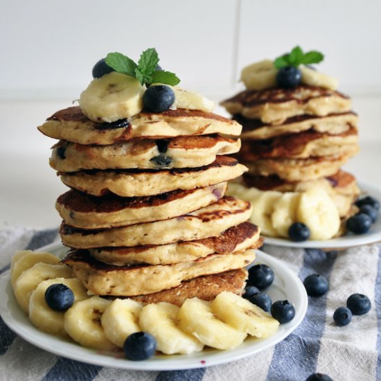 Fluffy Blueberry Yogurt Pancakes