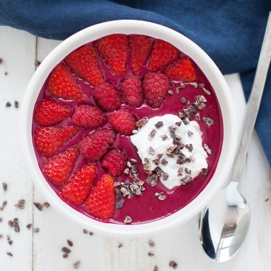 Red Velvet Smoothie Bowl