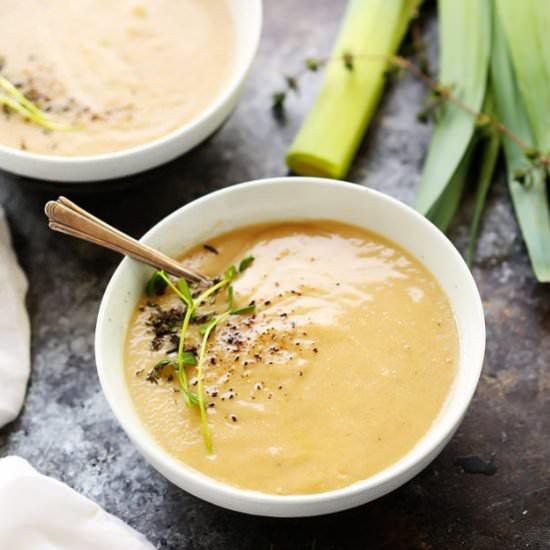 {Healthier} Creamy Potato Leek Soup