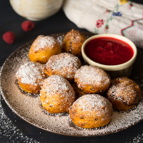 Super Easy Cottage Cheese Doughnuts