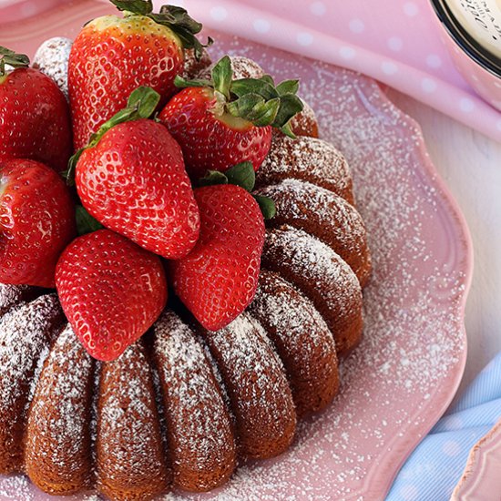 Mascarpone bundt cake