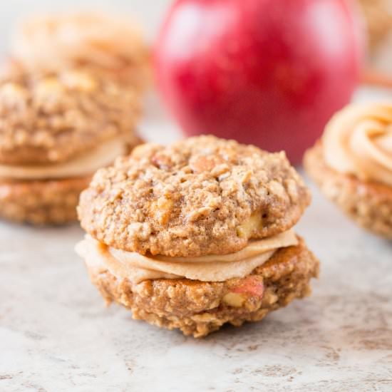 Apple Oatmeal Whoopie Pies