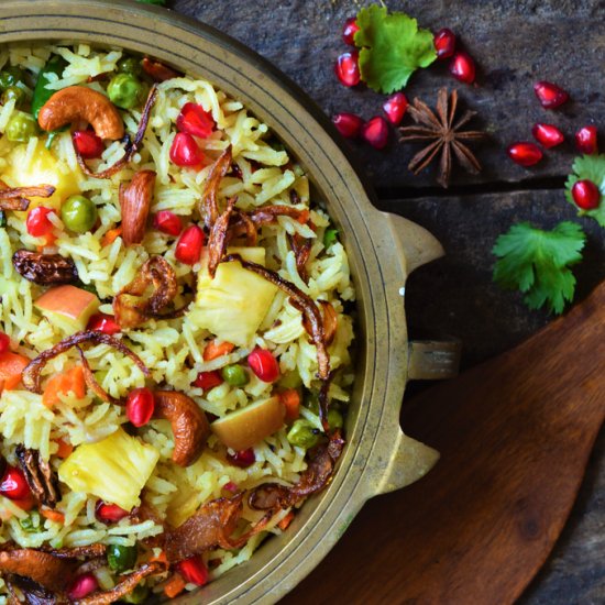 Kashmiri Pulao Using Coconut Milk