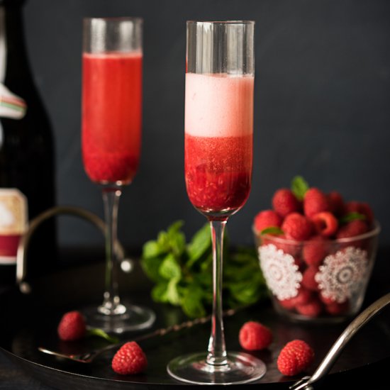 Raspberry Sparkling Cocktail