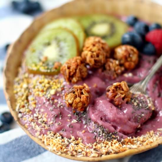 Cauli-Berry Smoothie Bowl