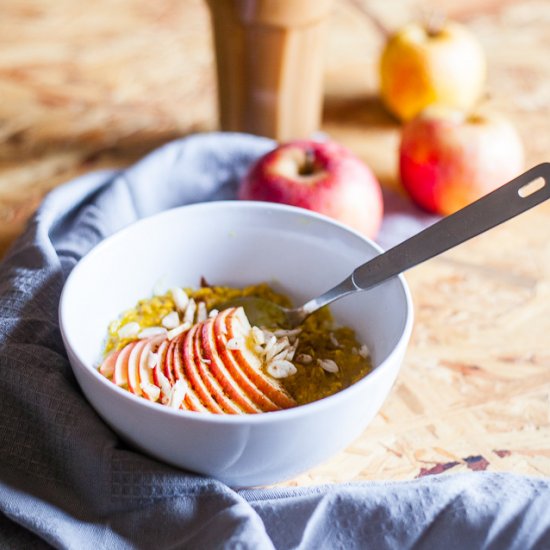 Creamy Turmeric Oatmeal