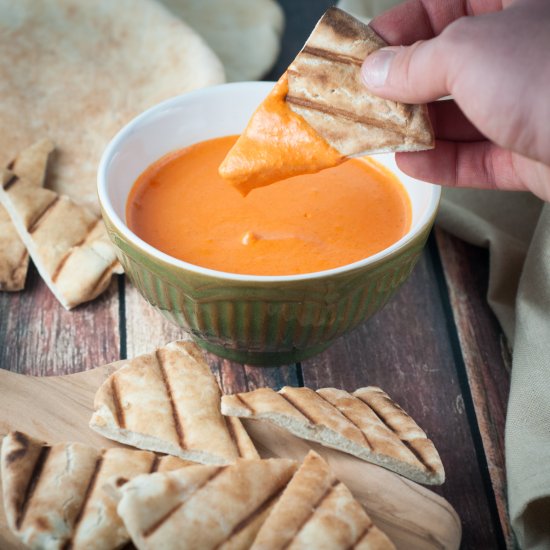 Sriracha Red Pepper & Cheese Dip