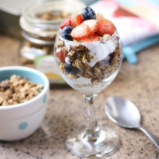 Easy Homemade Almond Granola