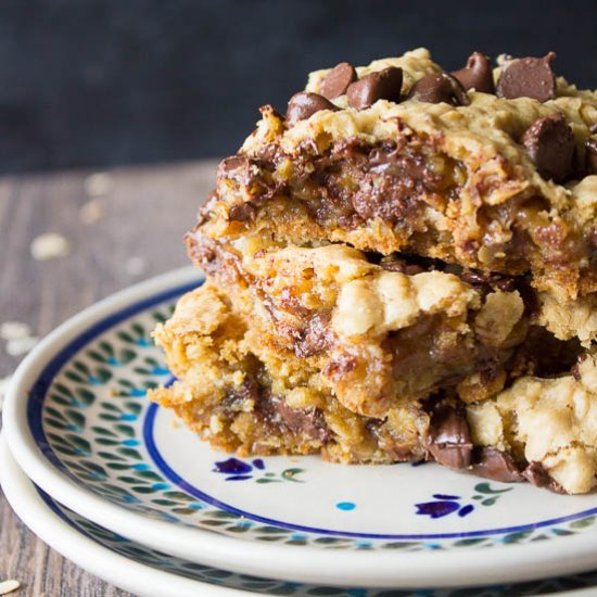 Chocolate Chip Oatmeal Cookie Bars