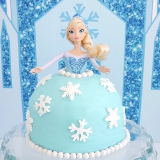 Frozen Elsa Doll Cake