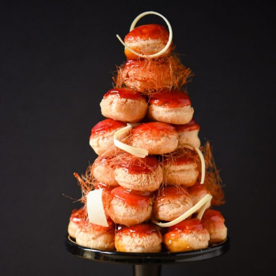 Croquembouche