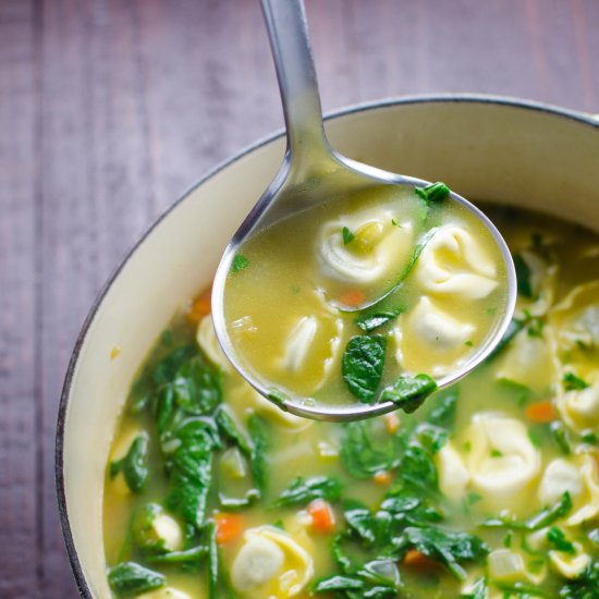 Easy Spinach Tortellini Soup