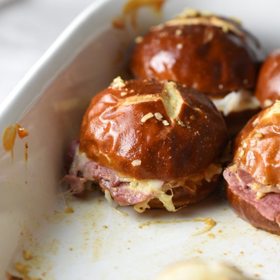 Reuben Pretzel Sliders