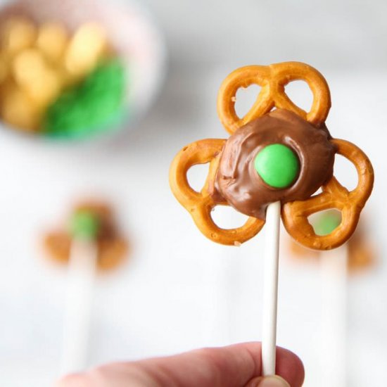 Shamrock Pretzel Pops