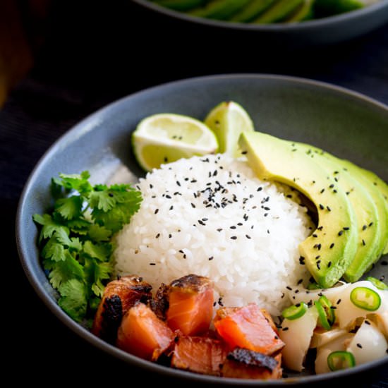 Sushi Bowl w/ Salmon, Avo & Lychee