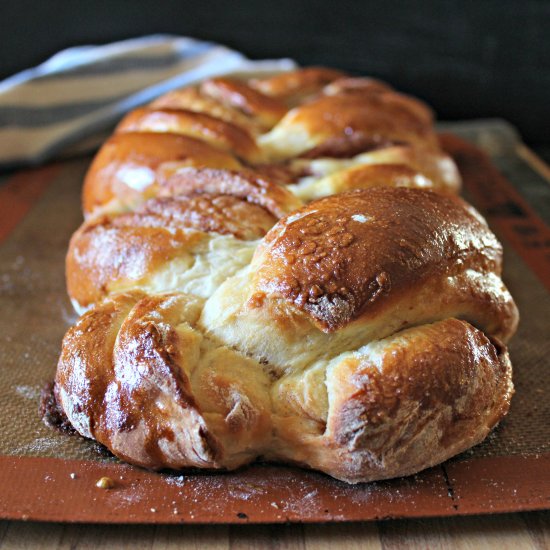 Cinnamon Roll Braided Bread