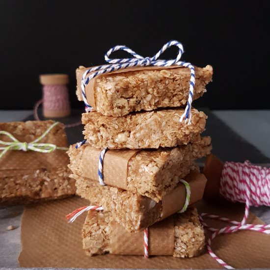 Chai Latte Almond Granola Bars