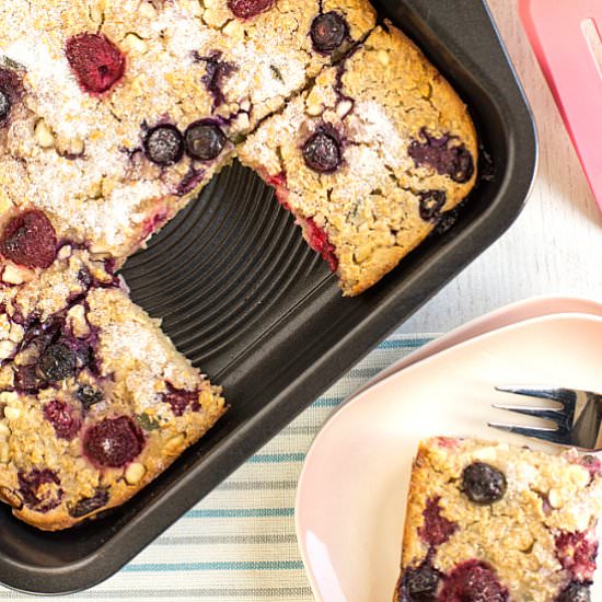 Mixed berry oaty breakfast bars