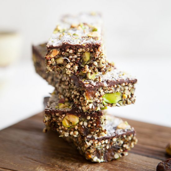 Apricot Chocolate Popped Quinoa Bar