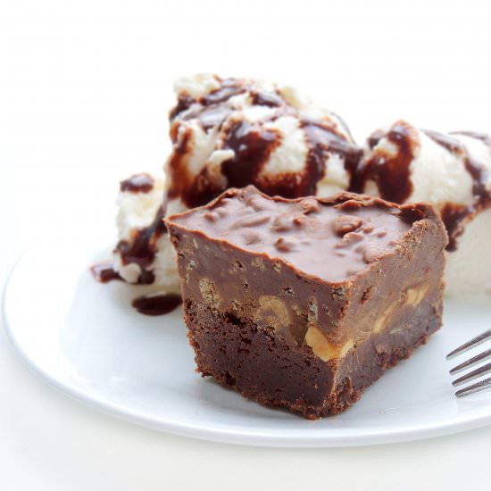 Peanut Butter Cup Crunch Brownies