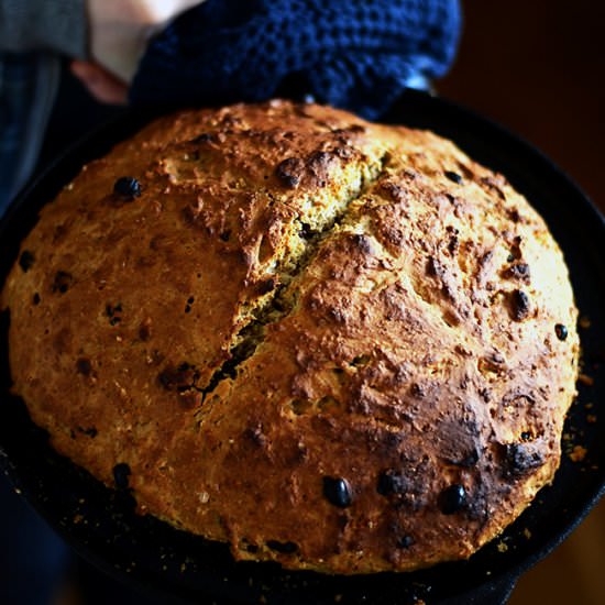 Raisin Irish Soda Bread