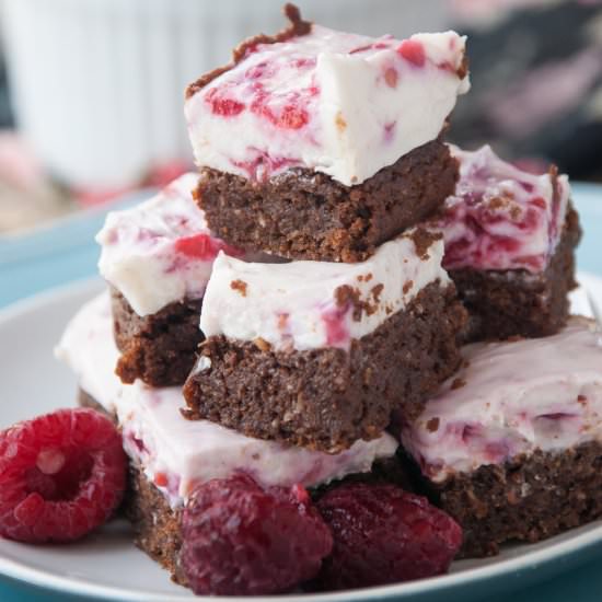 Raspberry Cheesecake Brownie Bites