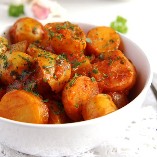 New Potatoes in Tomato Sauce