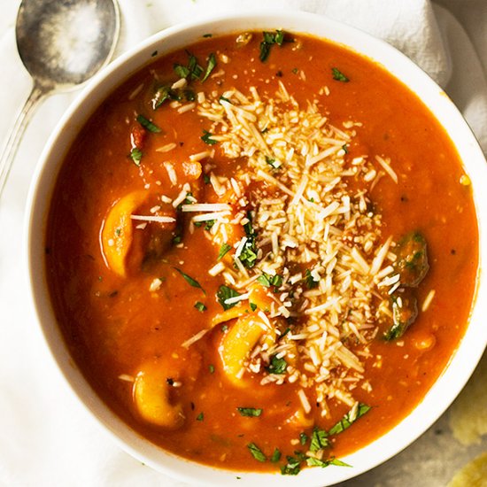 Creamy Tomato Tortellini Soup