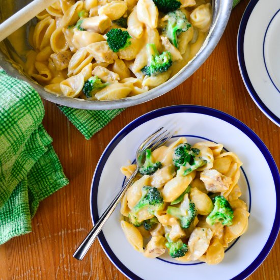 Cheesy Chicken and Broccoli Pasta