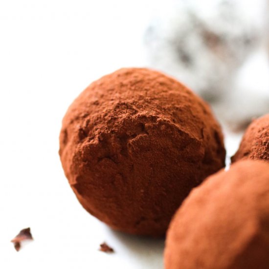 5 ingredient Chocolate Truffles