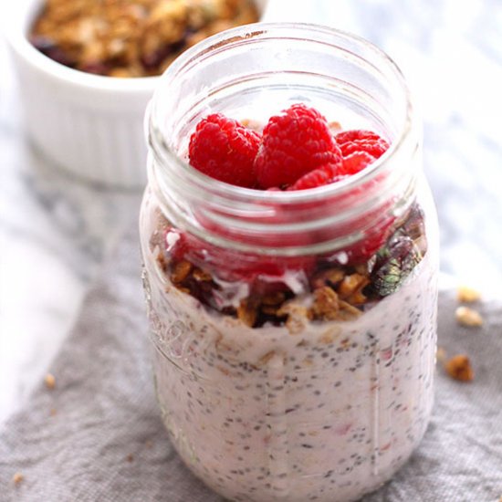 Berry Chia Overnight Oats