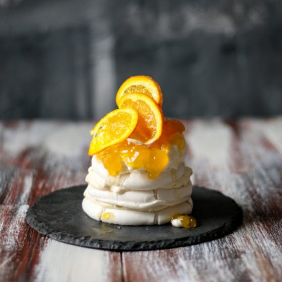 VEGAN GINGER – ORANGE PAVLOVA STACK