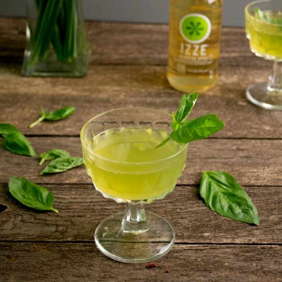 Basil Apple Spring Sour