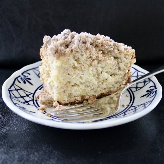 Banana Cinnamon Crumb Cake