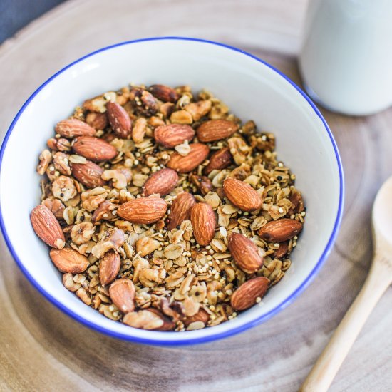 5 Ingredient Quinoa Granola