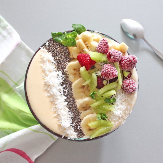 Banana and Tangerine Smoothie Bowl