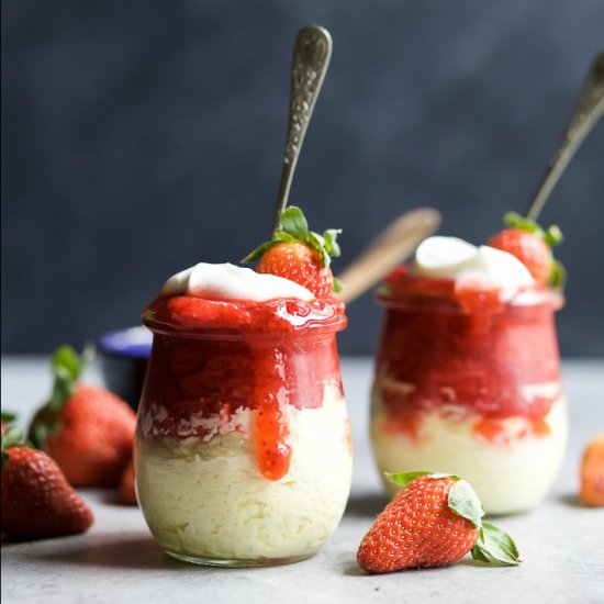 Skinny Cheesecake with Strawberries