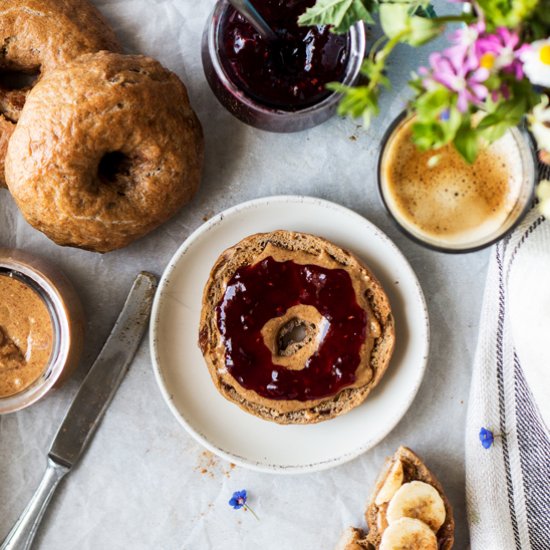 Cinnamon raisin bagels (V)