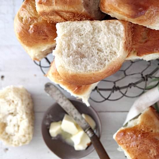 Super Soft Dinner Rolls