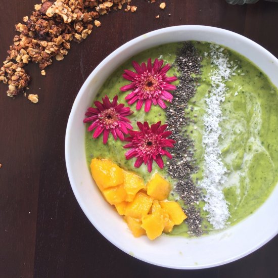 Lean Green Smoothie Bowl