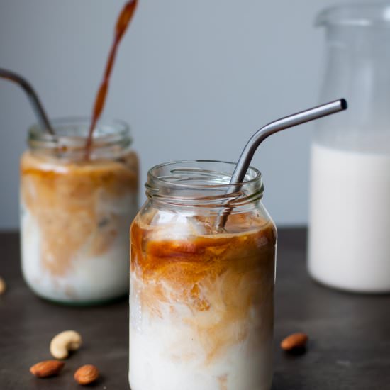 Maple Almond-Cashew Nutmilk Latte