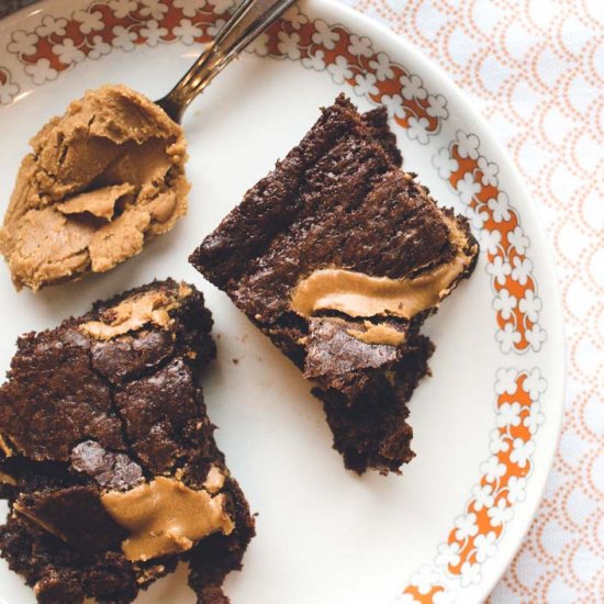 Decadent Brownies with Cookie Dip