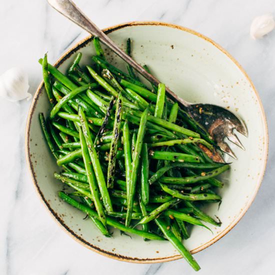 Garlic Charred Green Beans