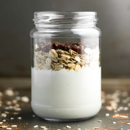 Oatmeal Raisin Overnight Oats