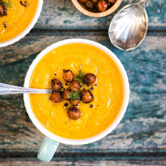 Spiced carrot soup