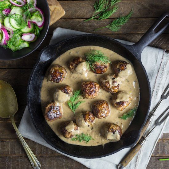 Swedish Meatballs with Cream Gravy