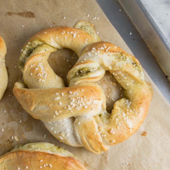 Pesto + Mozzarella Stuffed Pretzels